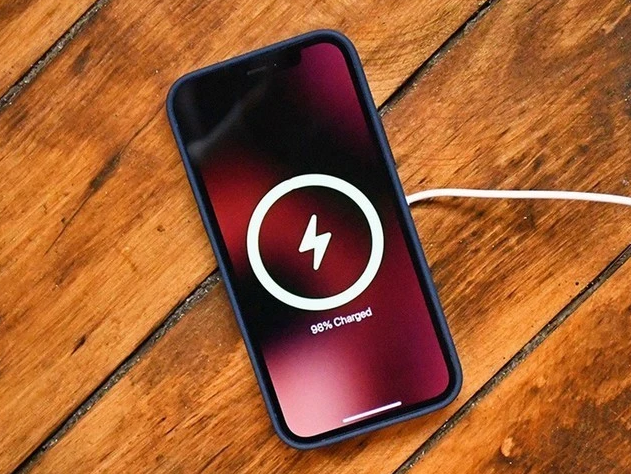 定安苹果手机维修分享iPhone 12可以随便充电吗 